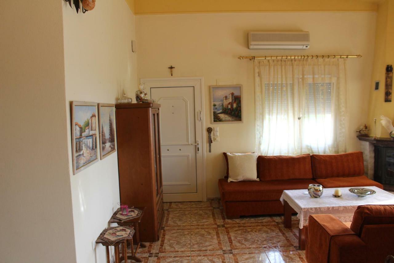 Maria'S Guesthouse 케라모티 외부 사진
