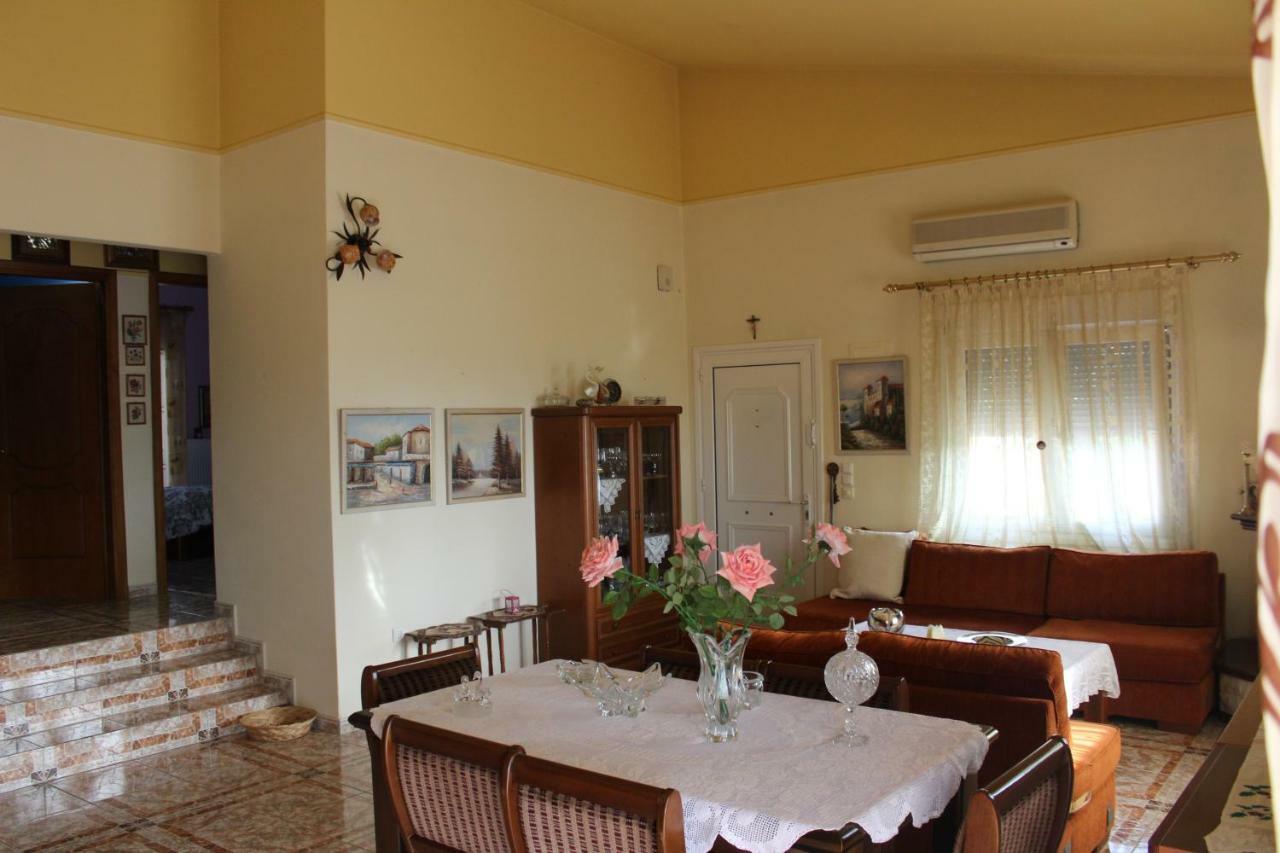 Maria'S Guesthouse 케라모티 외부 사진