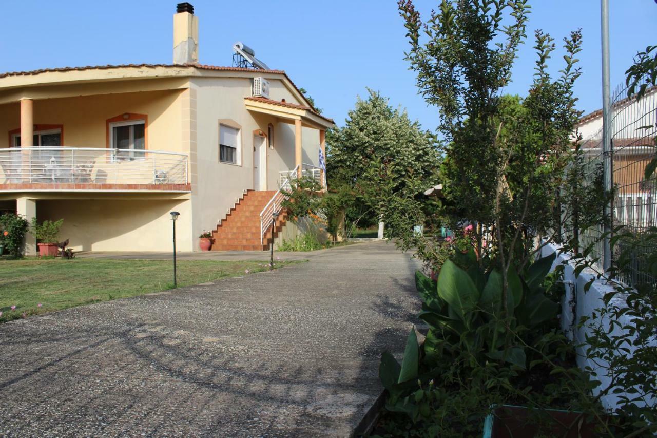 Maria'S Guesthouse 케라모티 외부 사진